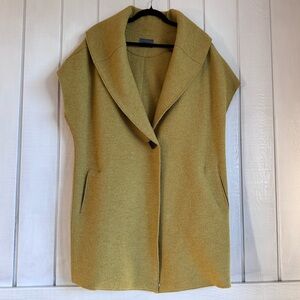 Oska Women’s Green Sleveeless Wool Coat